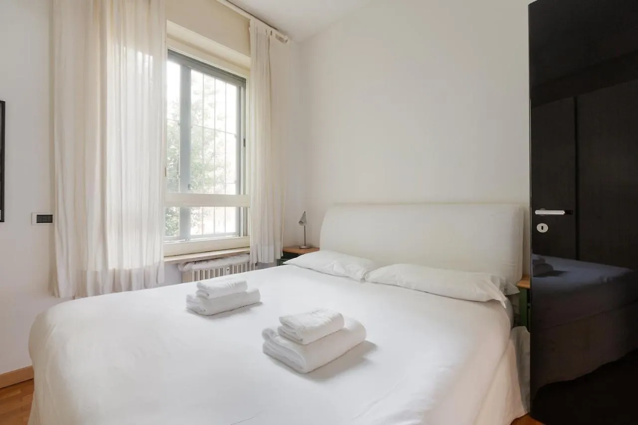 Buonarroti Bright Apartment Milánó